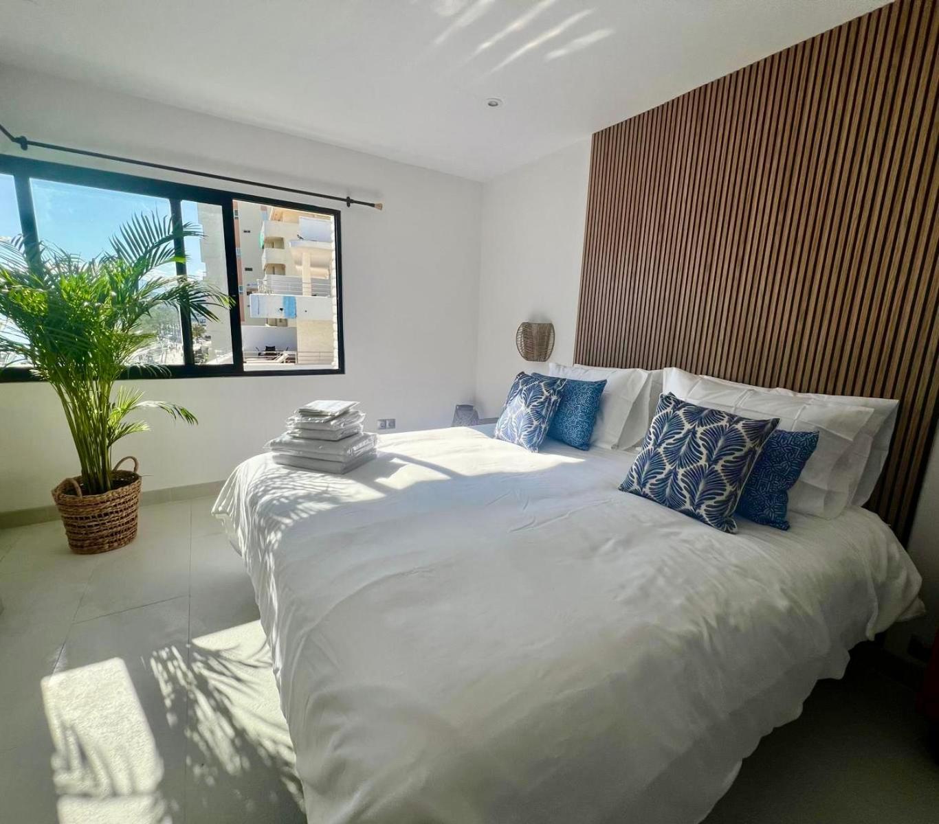 Marbella Beachfront Apartment Экстерьер фото