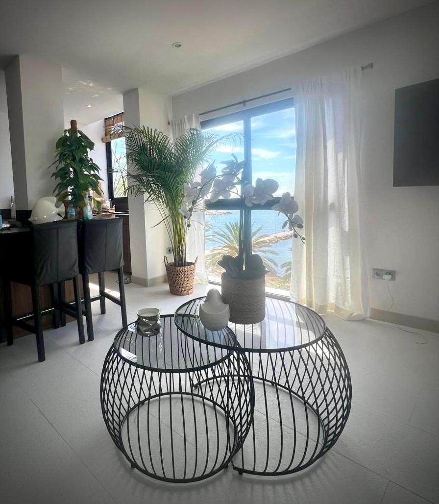 Marbella Beachfront Apartment Экстерьер фото