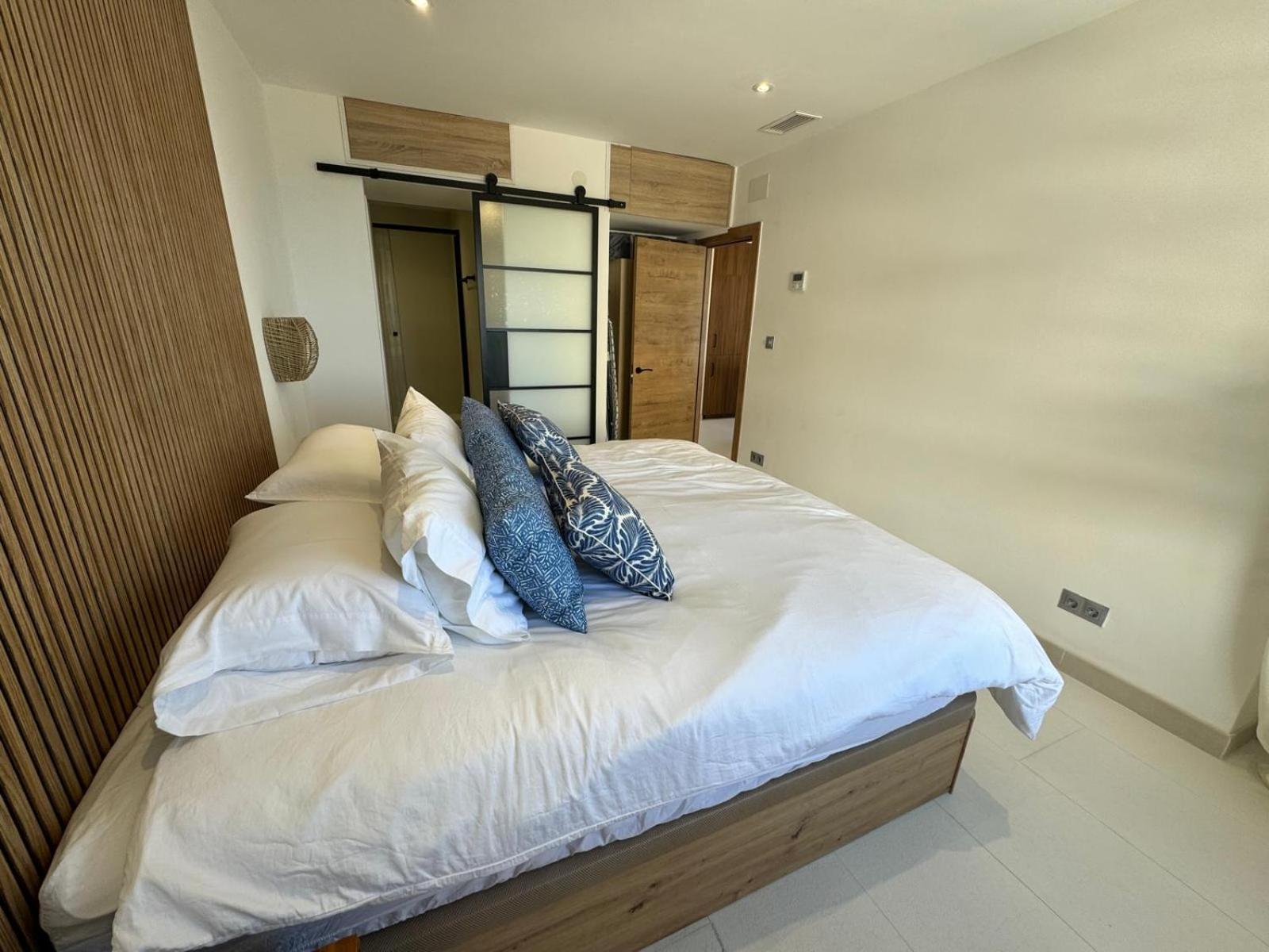 Marbella Beachfront Apartment Экстерьер фото