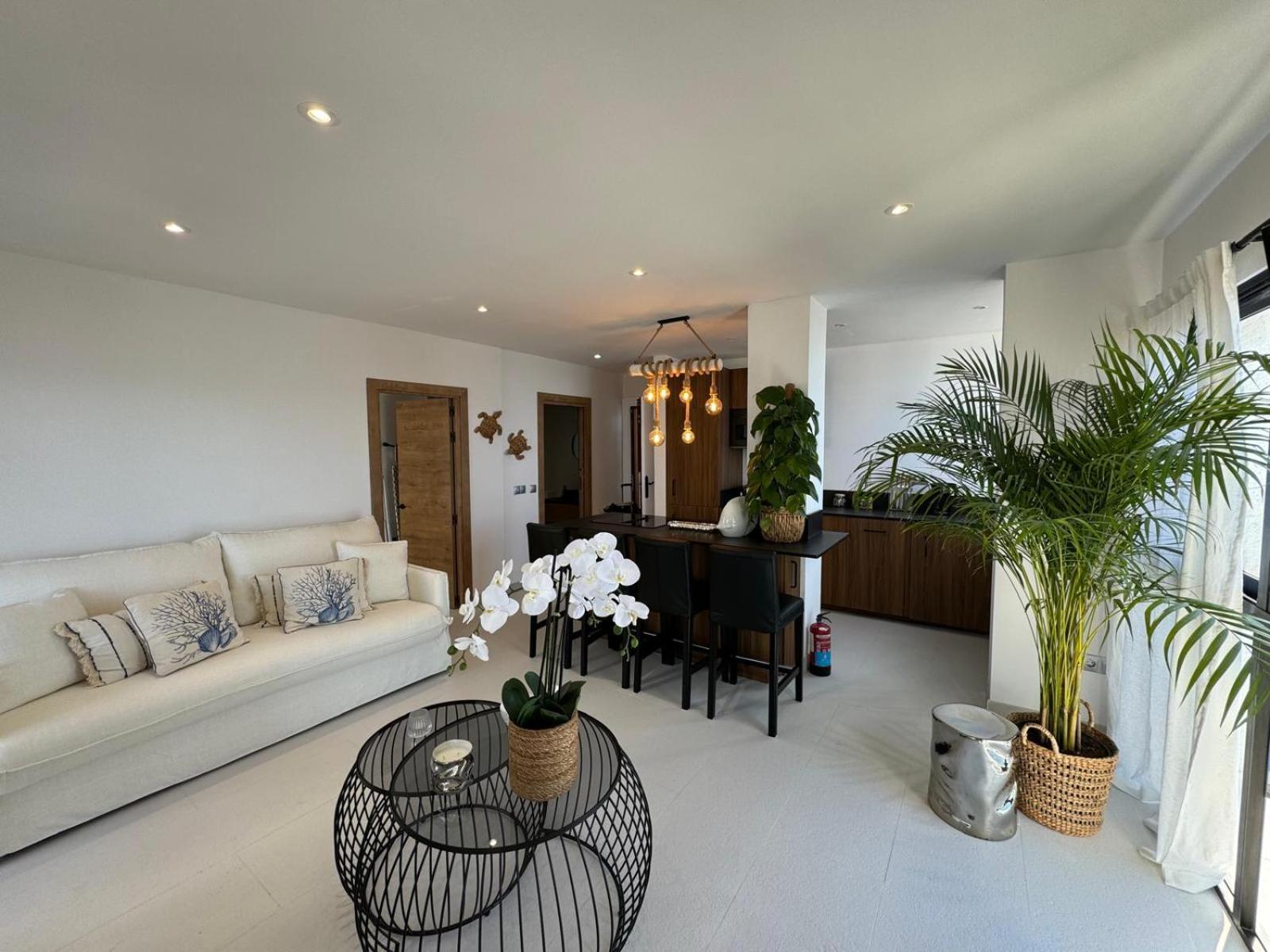 Marbella Beachfront Apartment Экстерьер фото